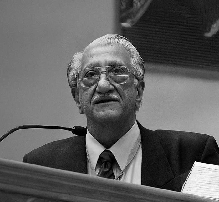 Anil Divan (1930–2017)